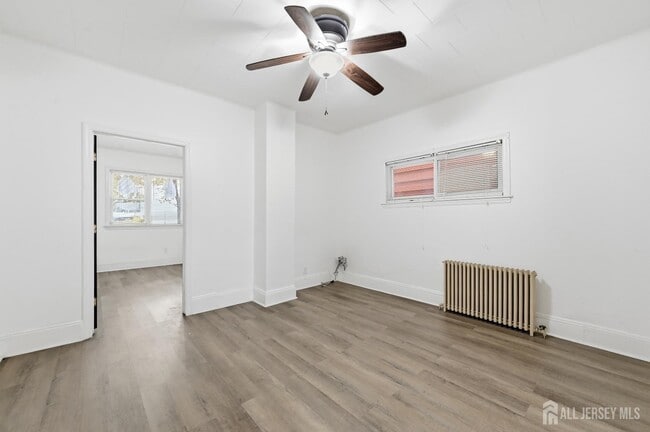 Building Photo - 182 Avenue F