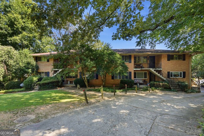 Building Photo - 1466 E Rock Springs Rd NE