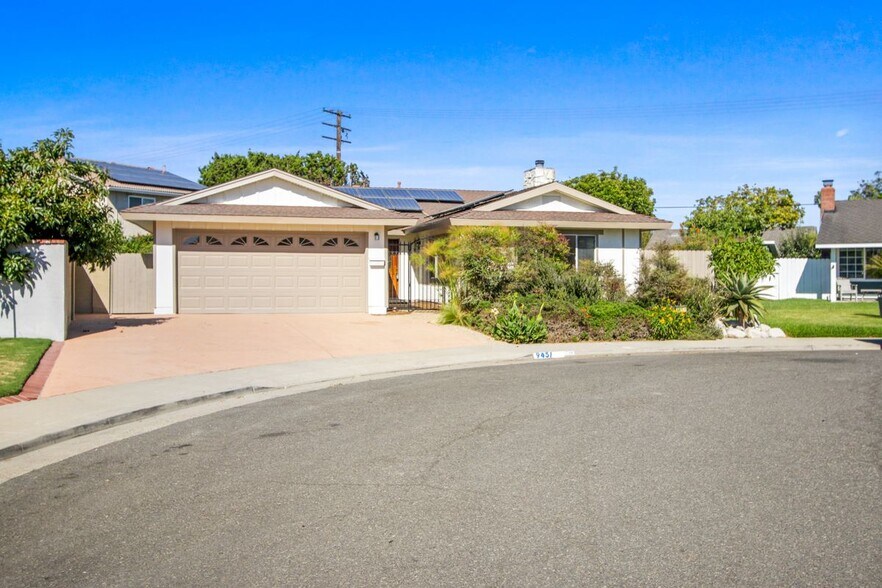 Primary Photo - 9451 Harcourt Cir