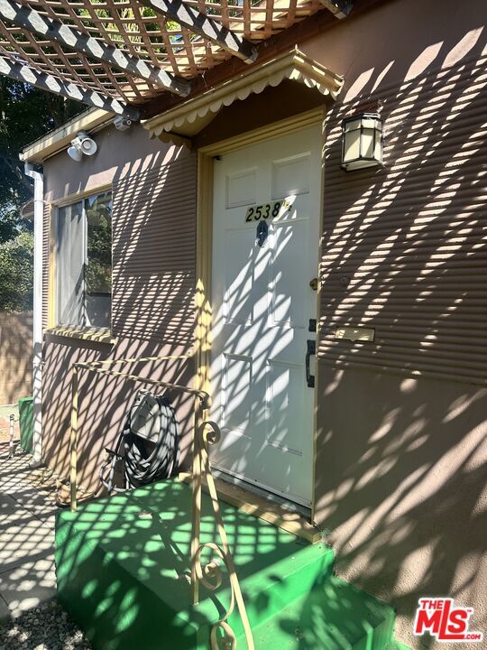Building Photo - 2536 Military Ave