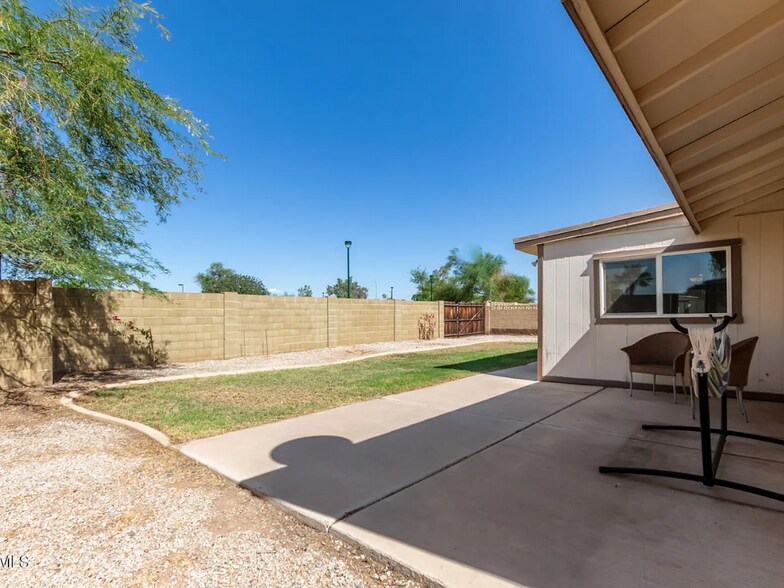 ackyard Mesa, Arizona - 222 W Ivyglen St