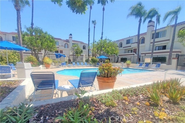 Building Photo - 2931 Plaza del Amo