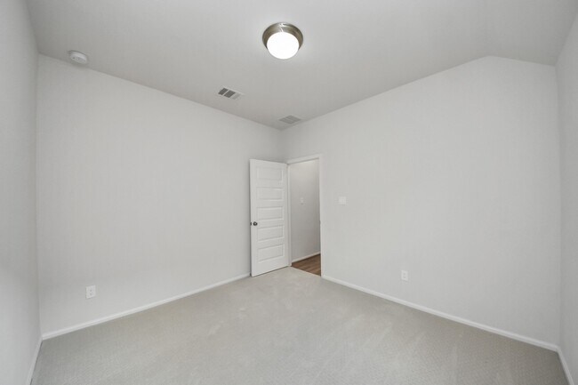 Building Photo - 25931 Dawning Torch Trce