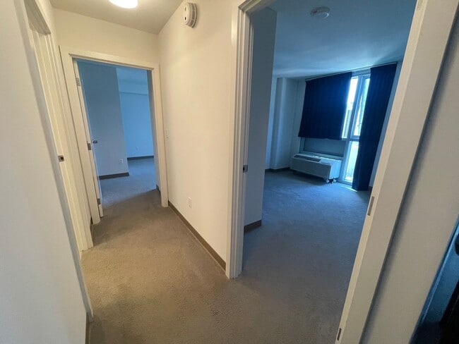 Building Photo - 988 Halekauwila St