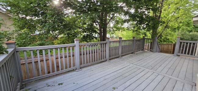 Building Photo - 572 W Jamison Pl