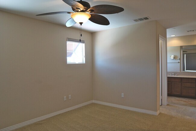 Building Photo - 80052 Silver Sage Ln