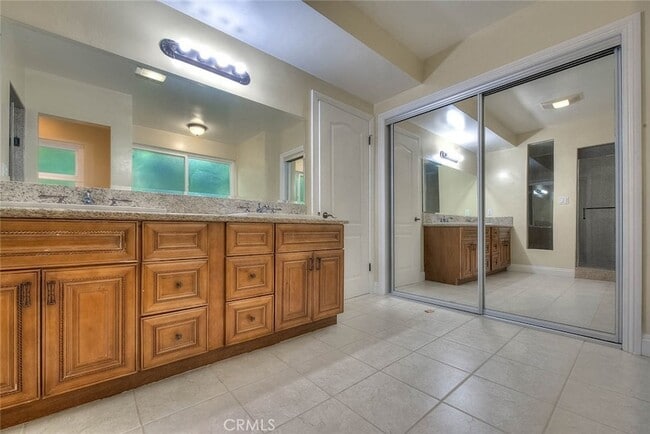Building Photo - 16612 Park Ln Cir