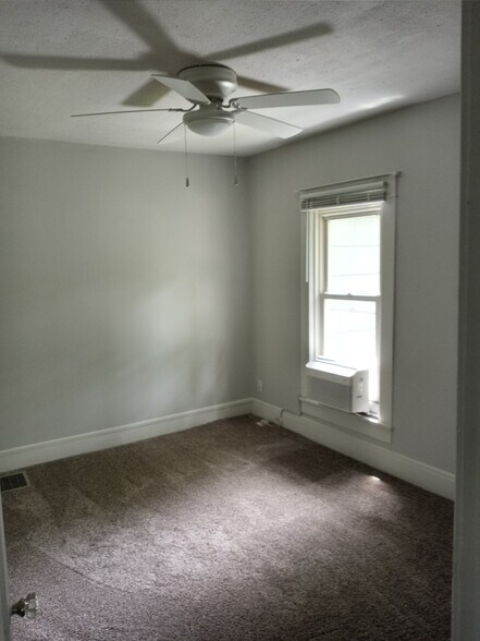 Building Photo - 3780 N Wozniak Rd