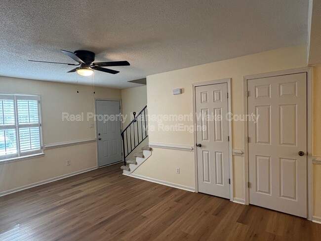 Building Photo - 1148 Nottingham Cir