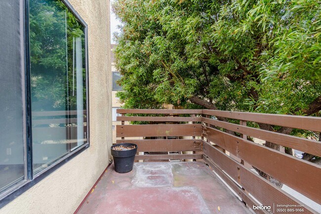Building Photo - 1 Appian Way