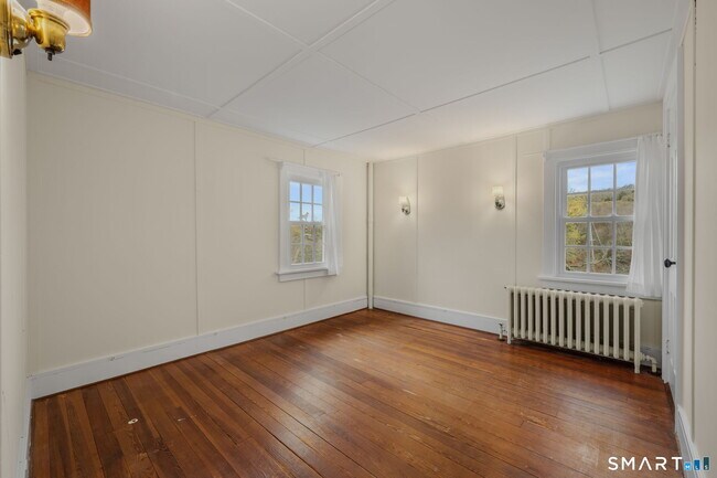 Building Photo - 260 Hamburg Rd