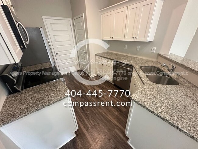 Building Photo - 113 Squarewood Ln NW