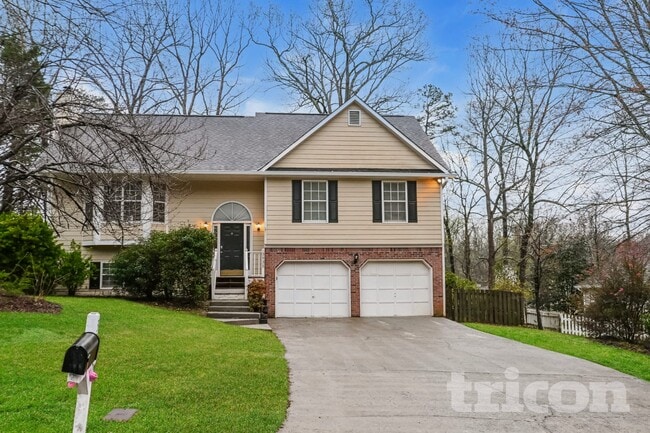 Building Photo - 3935 Piper Glen Dr NE