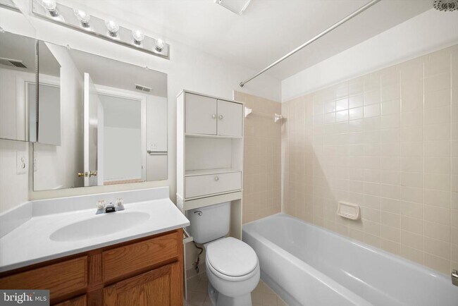Building Photo - 44226 Mossy Brook Square