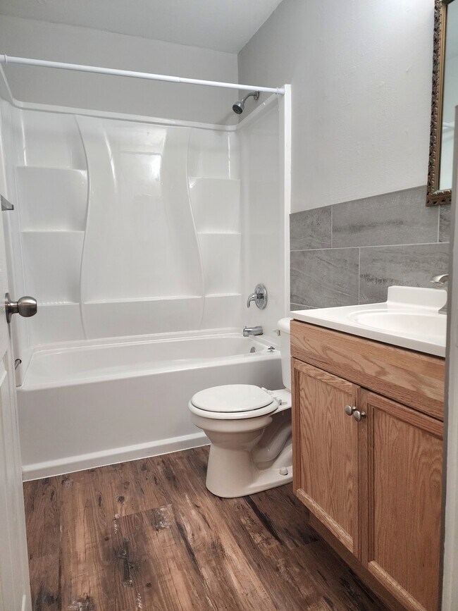 Building Photo - 4285 Burnett Walk