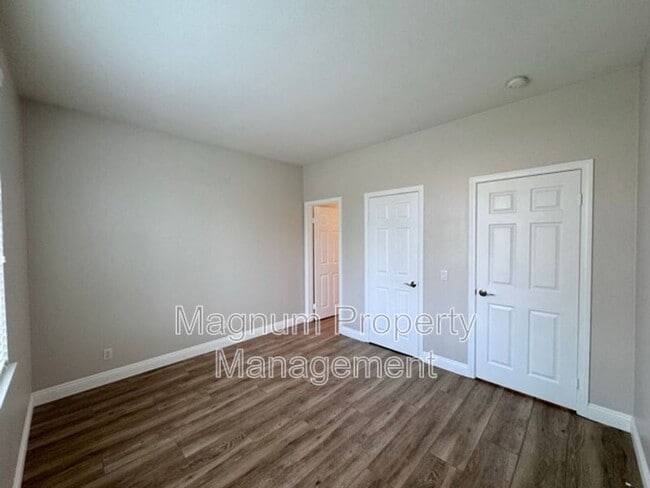 Building Photo - 34333 Northhaven Dr