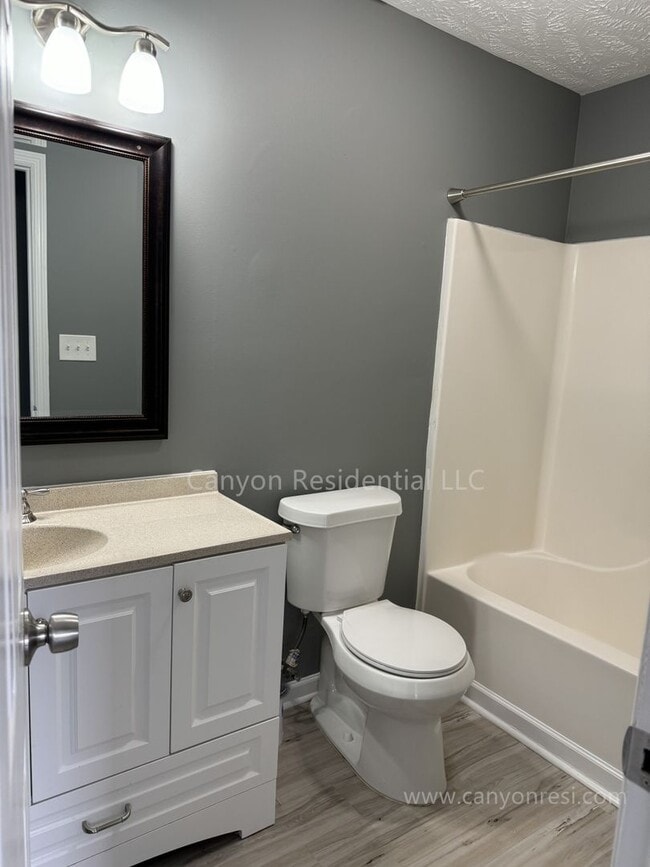 Building Photo - 1231 Alexwood Dr