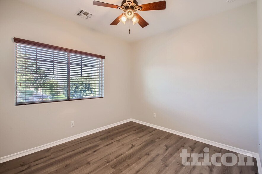 Building Photo - 19193 E Swan Dr