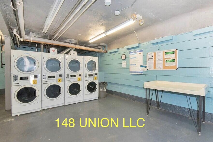 Building Photo - 148 37th St