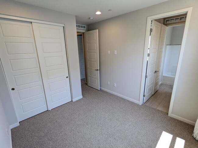 Building Photo - 11298 Cactus Tower Ave