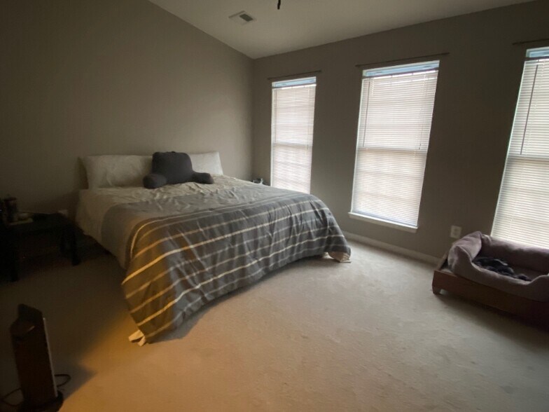 Building Photo - 4469B Beacon Grove Cir