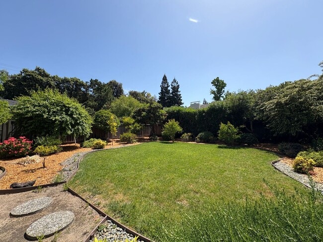 Building Photo - Charming Palo Alto Home with Beautiful Lan...
