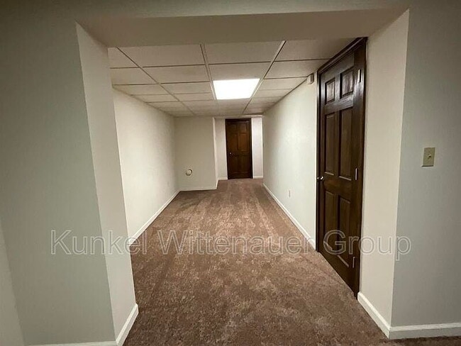 Building Photo - Single Family Home