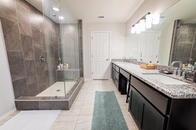 Building Photo - 5405 Jersey Dr