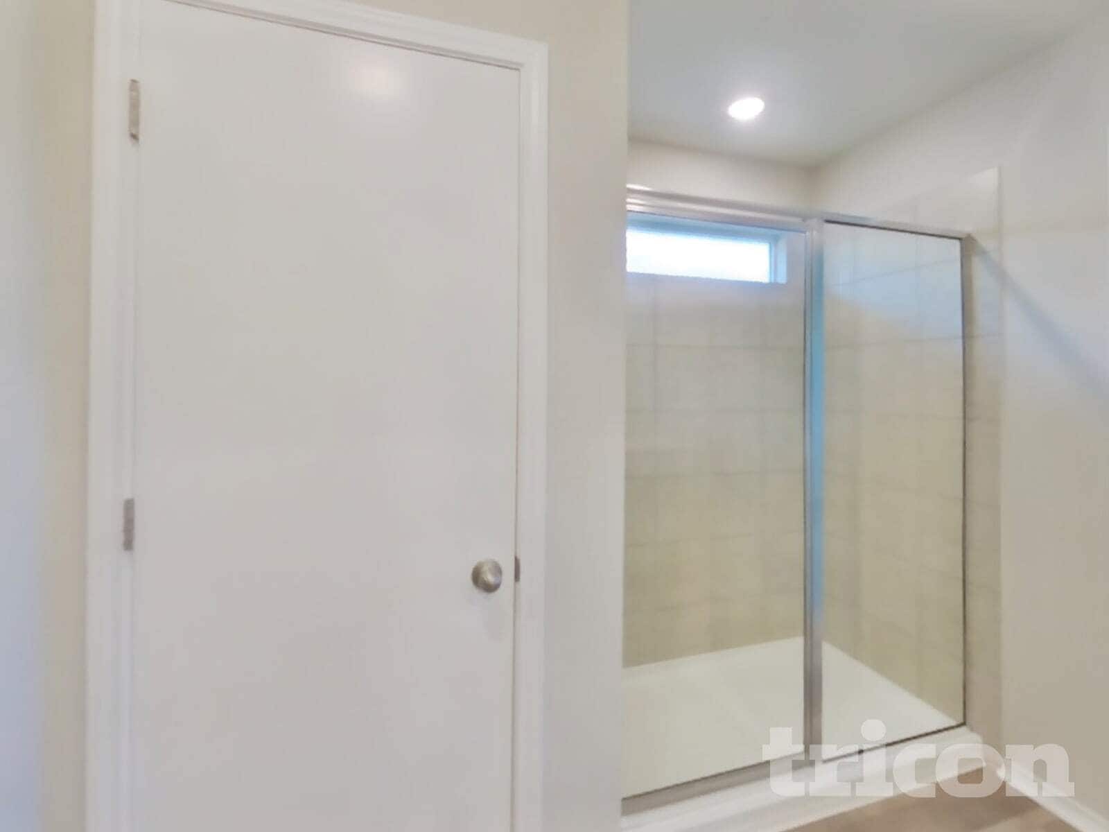 Building Photo - 5116 Saddle Clb Dr