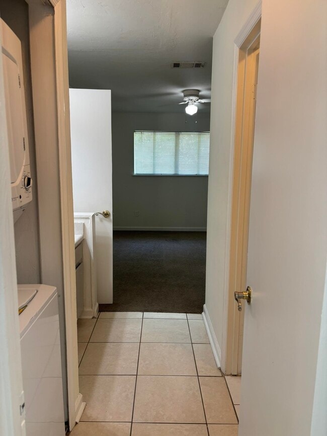 Building Photo - 6169 Greenon Ln