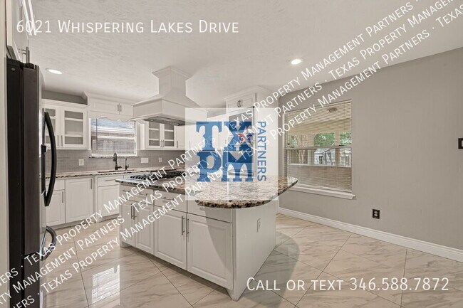 Building Photo - 6021 Whispering Lakes Dr