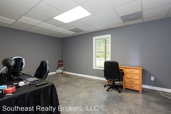 Building Photo - 3 br, 2 bath House - 458 Callie Lane