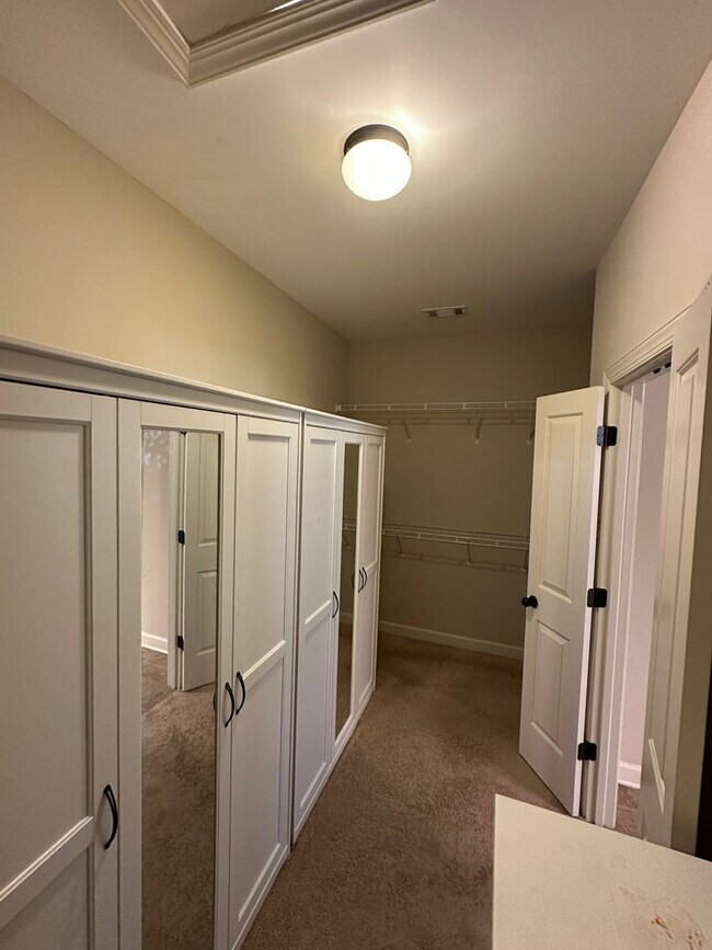 Building Photo - 4 BR/3 BA in exclusive Montrose Subdivision in Olive Branch!