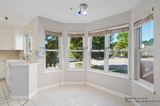 Building Photo - 3855 Carter Dr