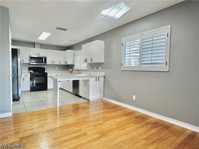 Building Photo - 27655 Tennessee St