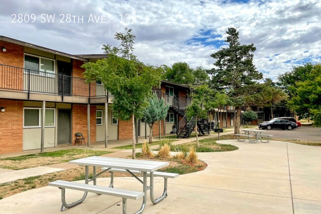 Building Photo - 2809 SW 28th Ave
