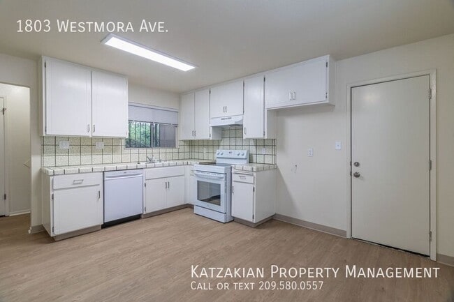 Building Photo - 1803 Westmora Ave