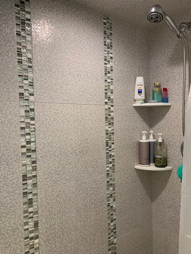 Bathroom - 200 Portland Rd