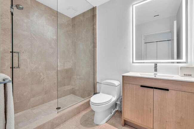Building Photo - 17121 Collins Ave
