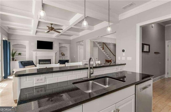 Building Photo - 3733 Paces Park Cir SE