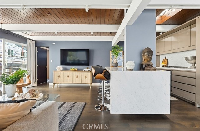 Building Photo - 6713 E Ocean Blvd