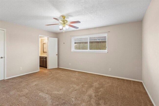 Building Photo - 4706 Jefferson Ave