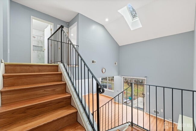 Building Photo - 155 Salem Rd