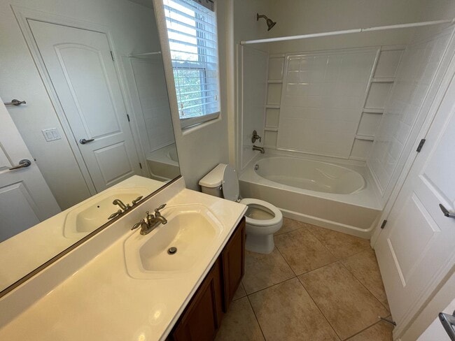 Building Photo - 9778 Twin Ponds Ct