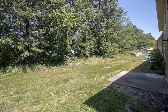 Building Photo - 1405 Greensboro Dr