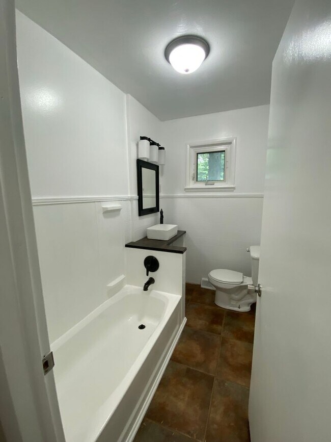 Building Photo - 2663 E Stanford St