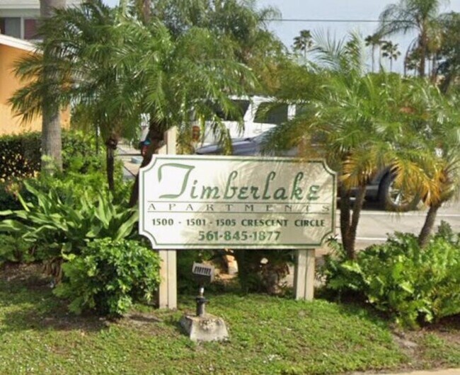 Building Photo - 1505 Crescent Cir