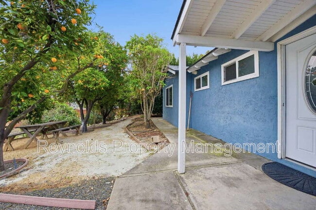 Building Photo - 9002 Watson Pl