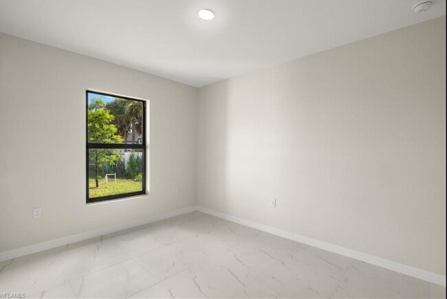 Building Photo - 5032 Bristo St