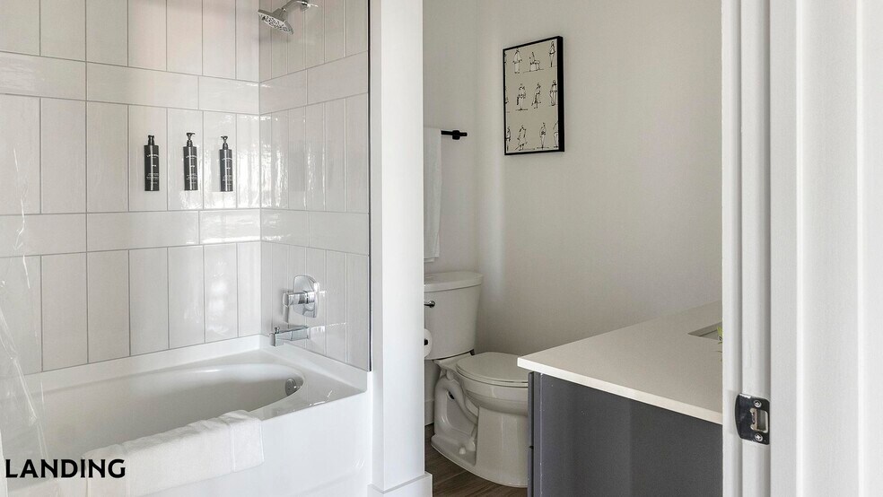 Building Photo - 1007 S Mint St